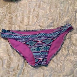 Bikini bottom triangles blue purple black and white size large stretchy.🌸